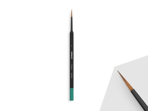 Vallejo Precision B03003 Round Synthetic Brush, Triangular Handle No. 3